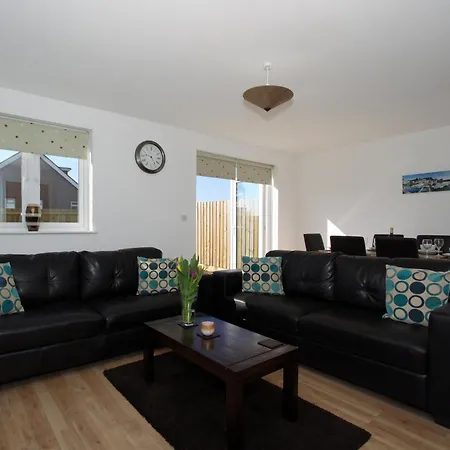 6 Jubilee Close Holiday home