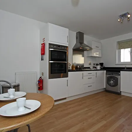 6 Jubilee Close Holiday home *